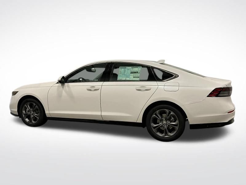 Used 2025 Honda Accord EX-L image 2