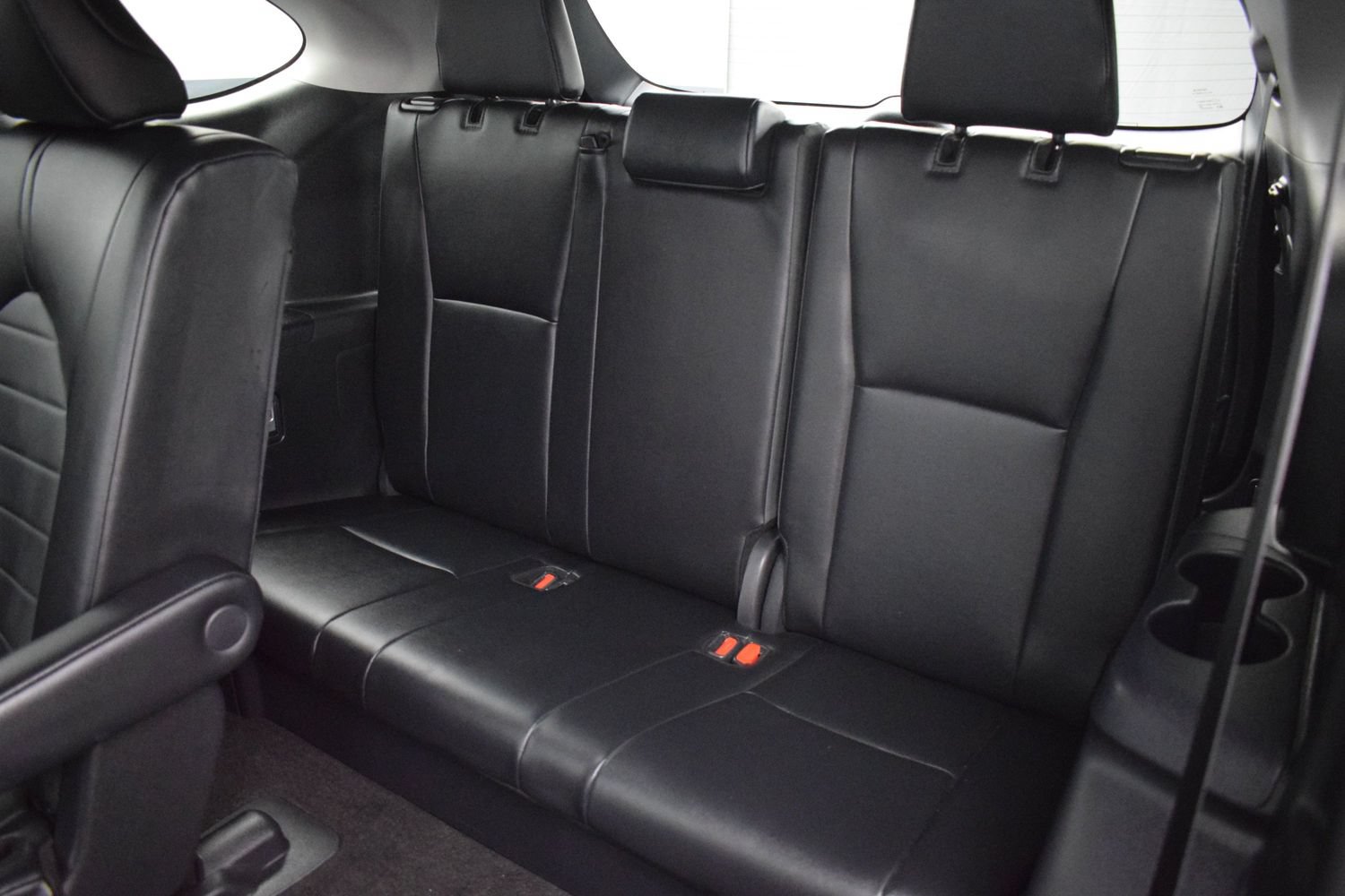 Used 2024 Toyota Highlander XLE AWD/4WD image 14