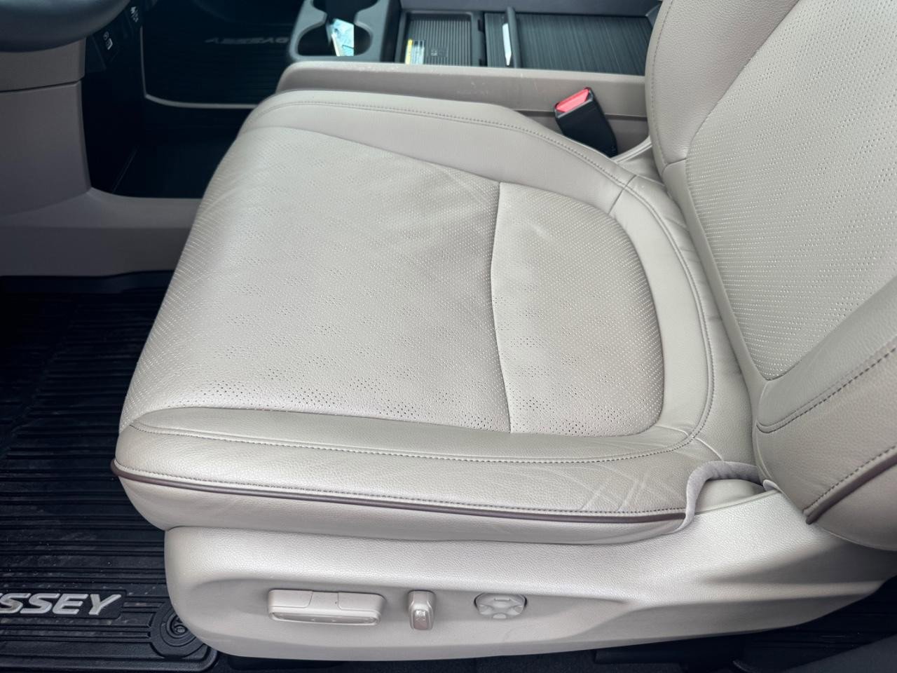 Certified 2024 Honda Odyssey Elite image 21