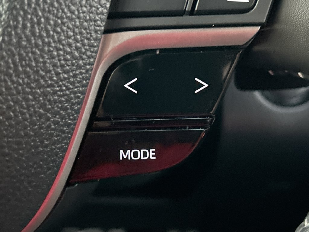Used 2026 Toyota Camry SE FWD image 17