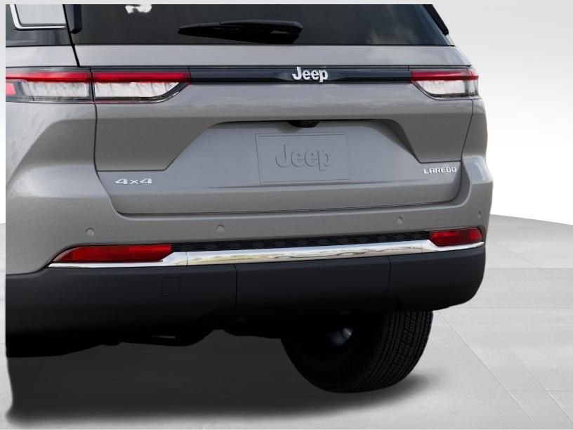 New 2026 Jeep Grand Cherokee Laredo X AWD/4WD image 13