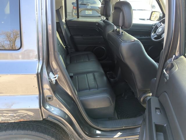 Used 2016 Jeep Patriot High Altitude image 22