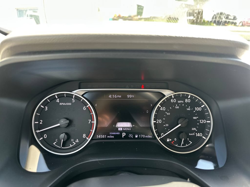 Used 2025 Nissan Rogue SV w/ SV Premium Package FWD image 44