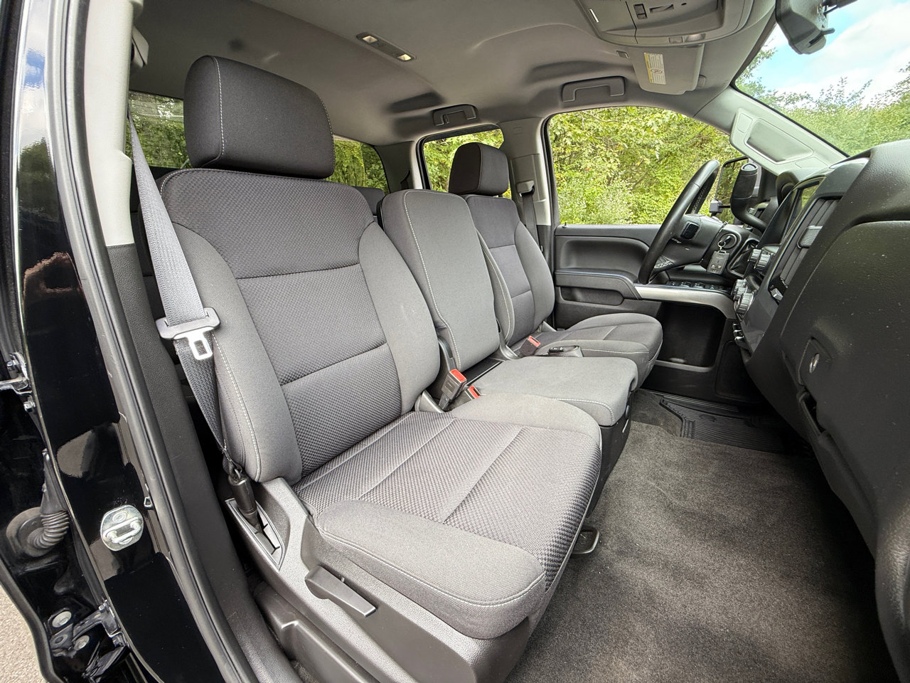 Used 2018 Chevrolet Silverado 2500 LT w/ LT Convenience Package image 28