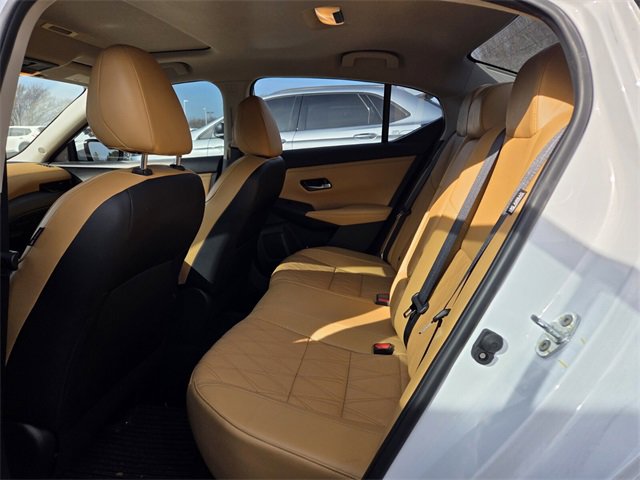 Used 2023 Nissan Sentra SV w/ SV Premium Package image 7