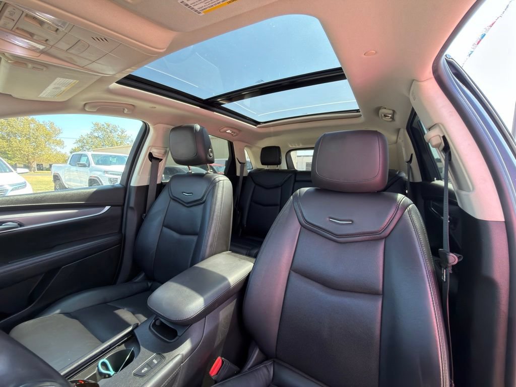 Used 2018 Cadillac XT5 Premium Luxury FWD image 11