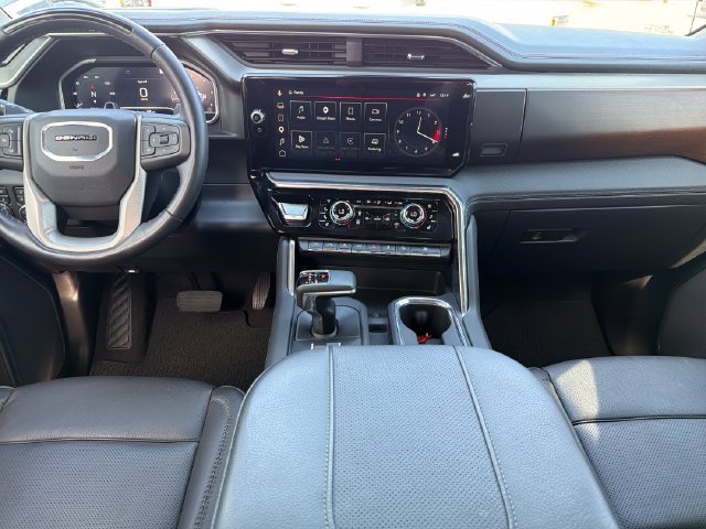 Used 2023 GMC Sierra 1500 Denali AWD/4WD image 9