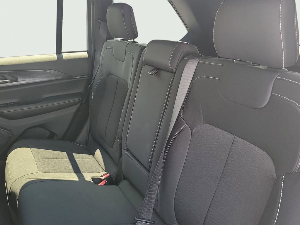 New 2026 Jeep Grand Cherokee Laredo X RWD image 33