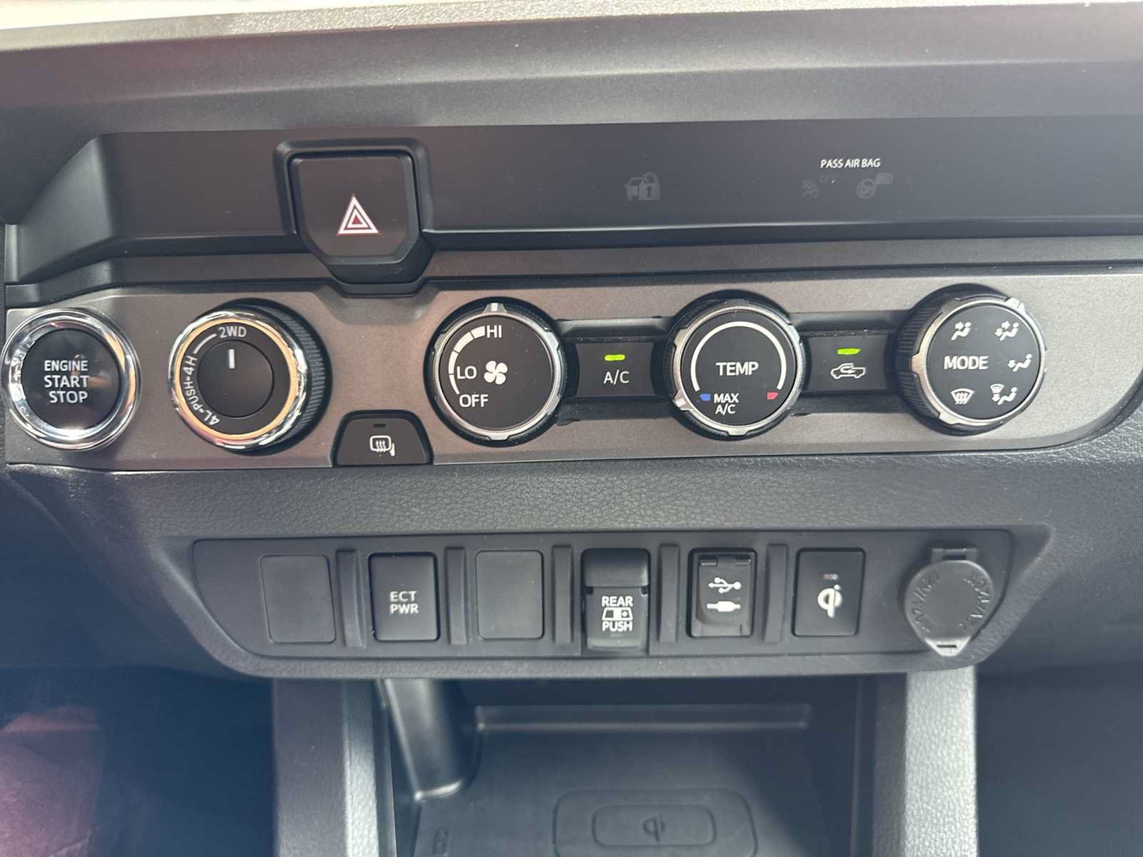 Used 2019 Toyota Tacoma TRD Off-Road AWD/4WD image 20