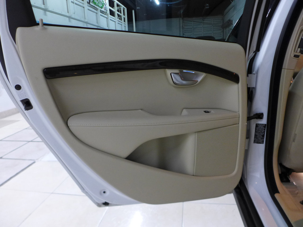 Used 2016 Volvo XC70 T5 Platinum w/ Protection Package image 73