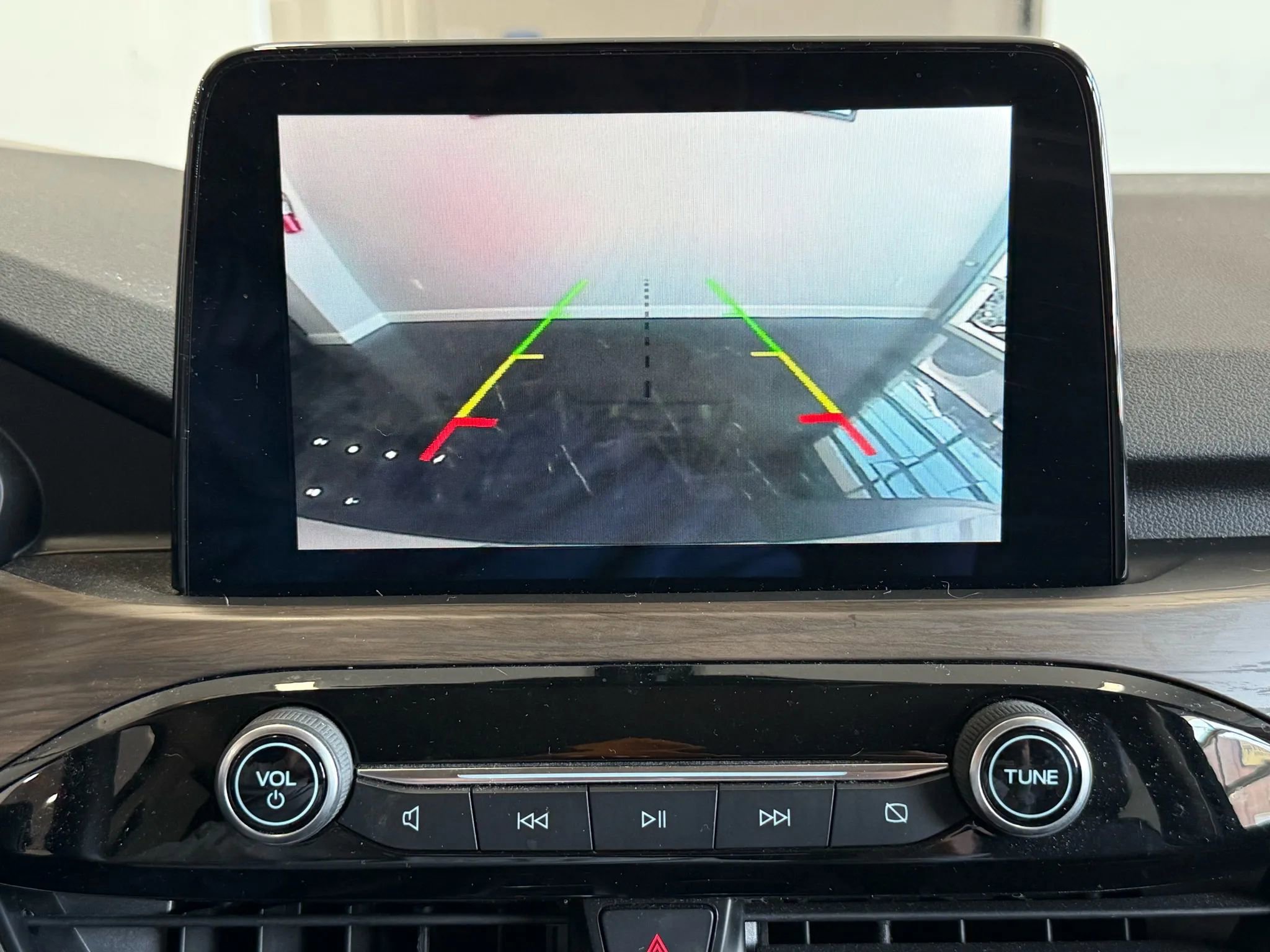 Used 2020 Ford Escape Titanium w/ Titanium Premium Package 2.0 image 17