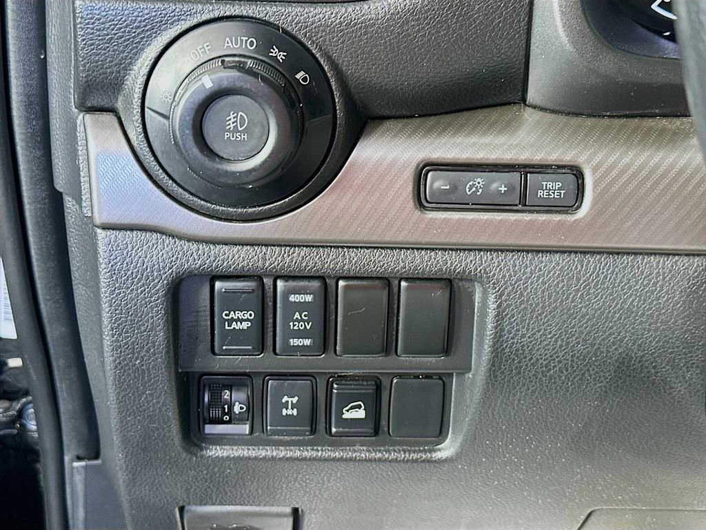 Used 2021 Nissan Titan PRO-4X w/ Pro-4x Utility Package image 10