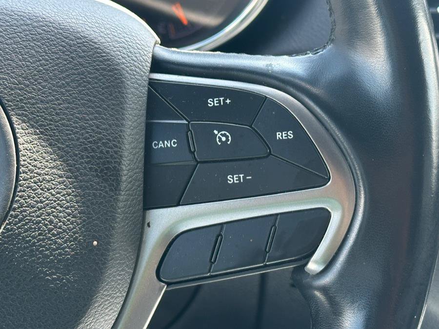 Used 2020 Jeep Grand Cherokee Laredo w/ Quick Order Package 2BN North AWD/4WD image 31
