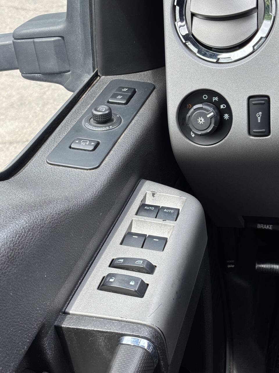 Used 2015 Ford F350 Lariat w/ Lariat Ultimate Package AWD/4WD image 23
