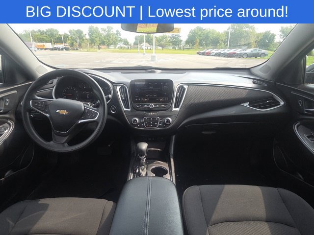 Used 2025 Chevrolet Malibu LT FWD image 19