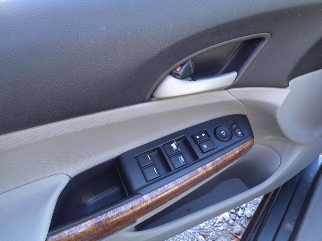 Used 2011 Honda Accord EX image 12