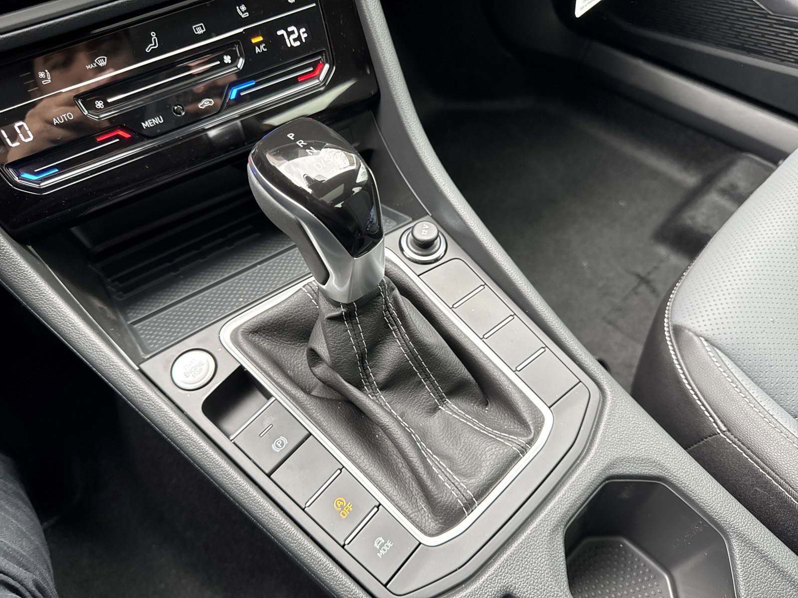New 2026 Volkswagen Jetta SEL FWD image 14