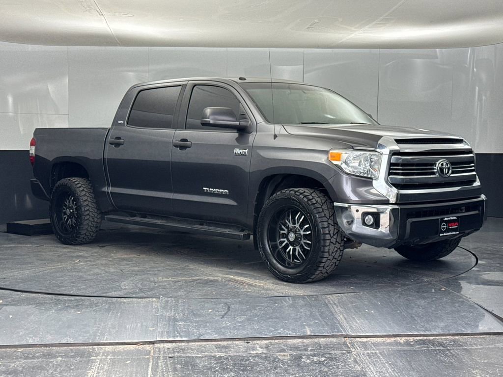 Used 2017 Toyota Tundra SR5 w/ SR5 Upgrade Package