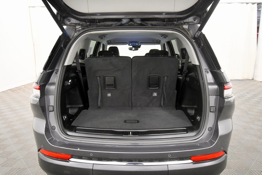 Used 2023 Jeep Grand Cherokee L Limited image 7