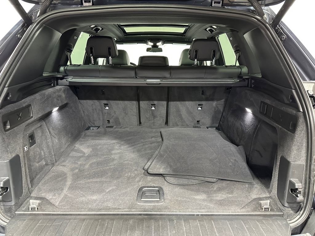Used 2022 BMW X5 xDrive40i w/ M Sport Package image 15