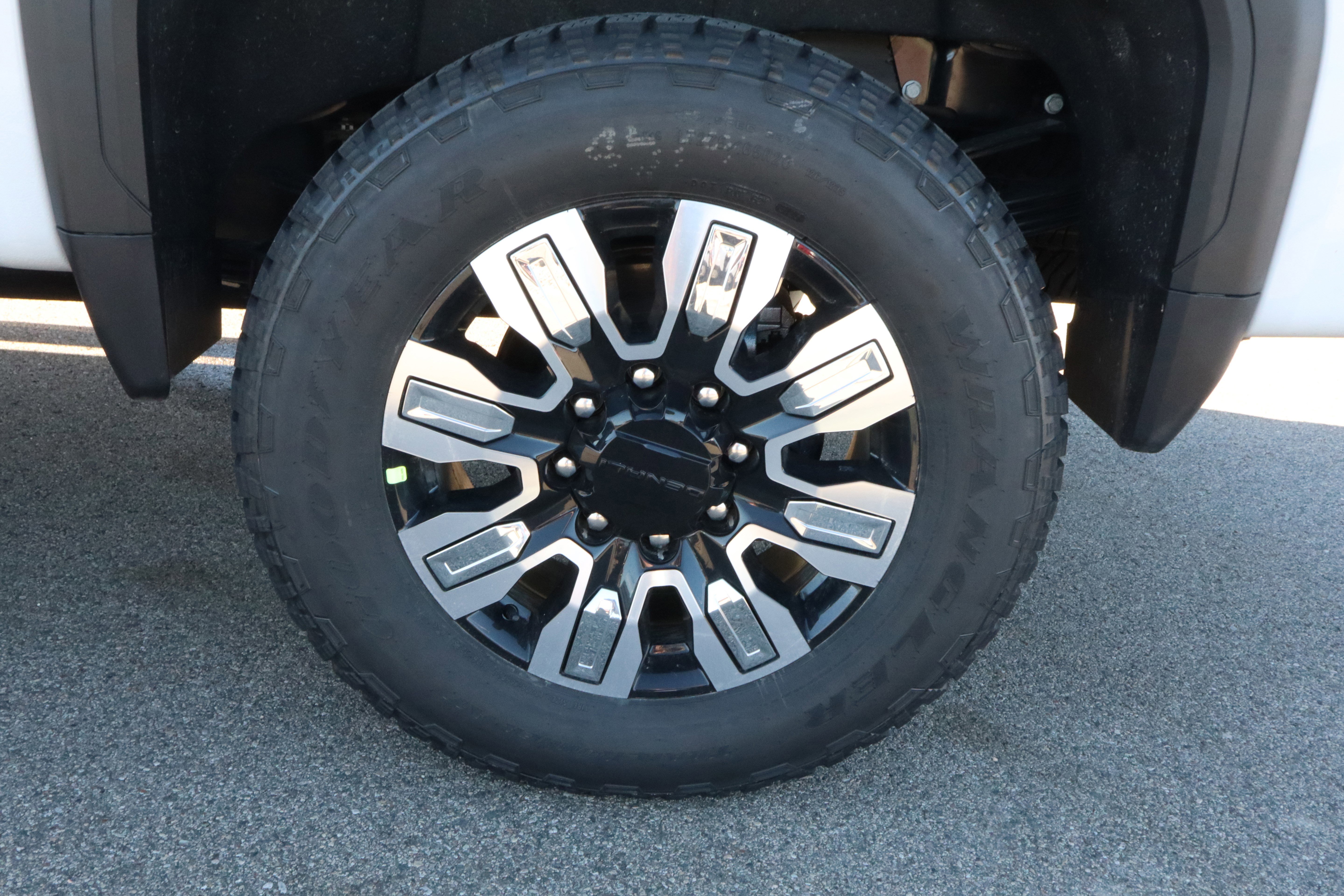 New 2026 GMC Sierra 3500 Denali w/ Denali Reserve Package image 22