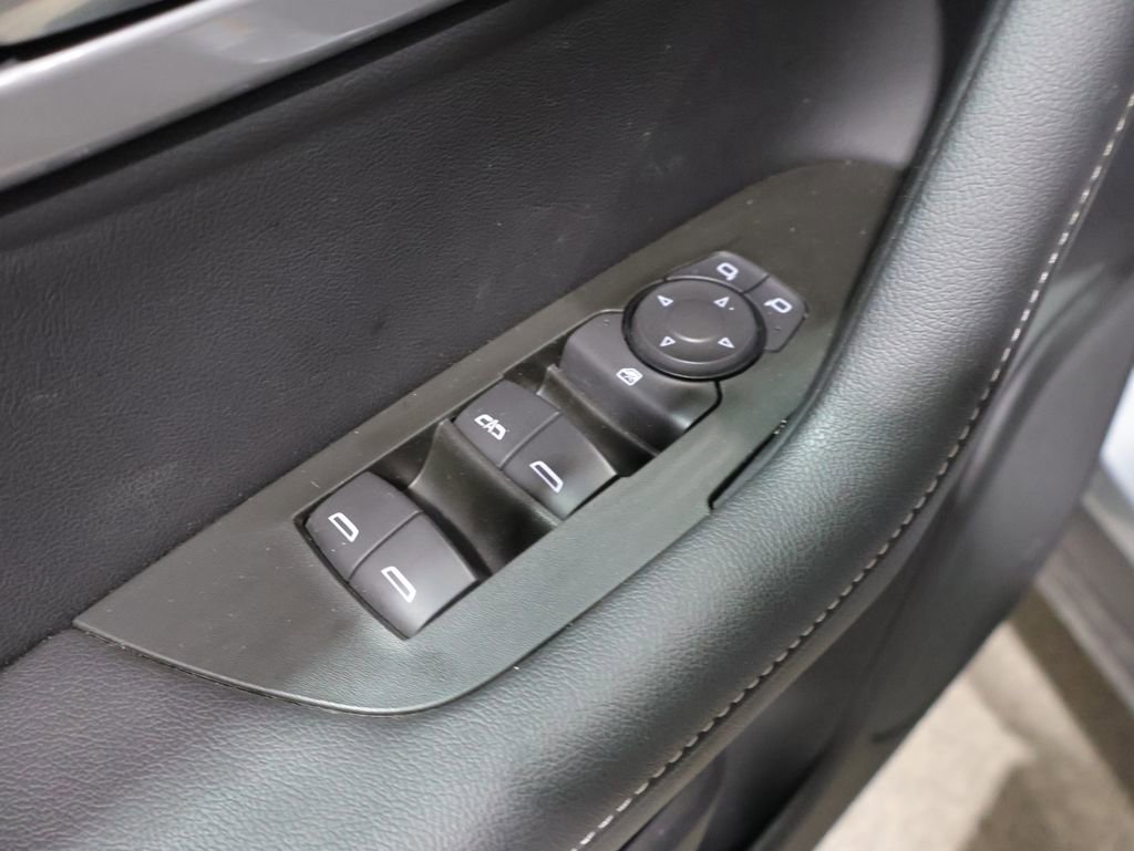 Used 2025 Chevrolet Blazer LT image 13