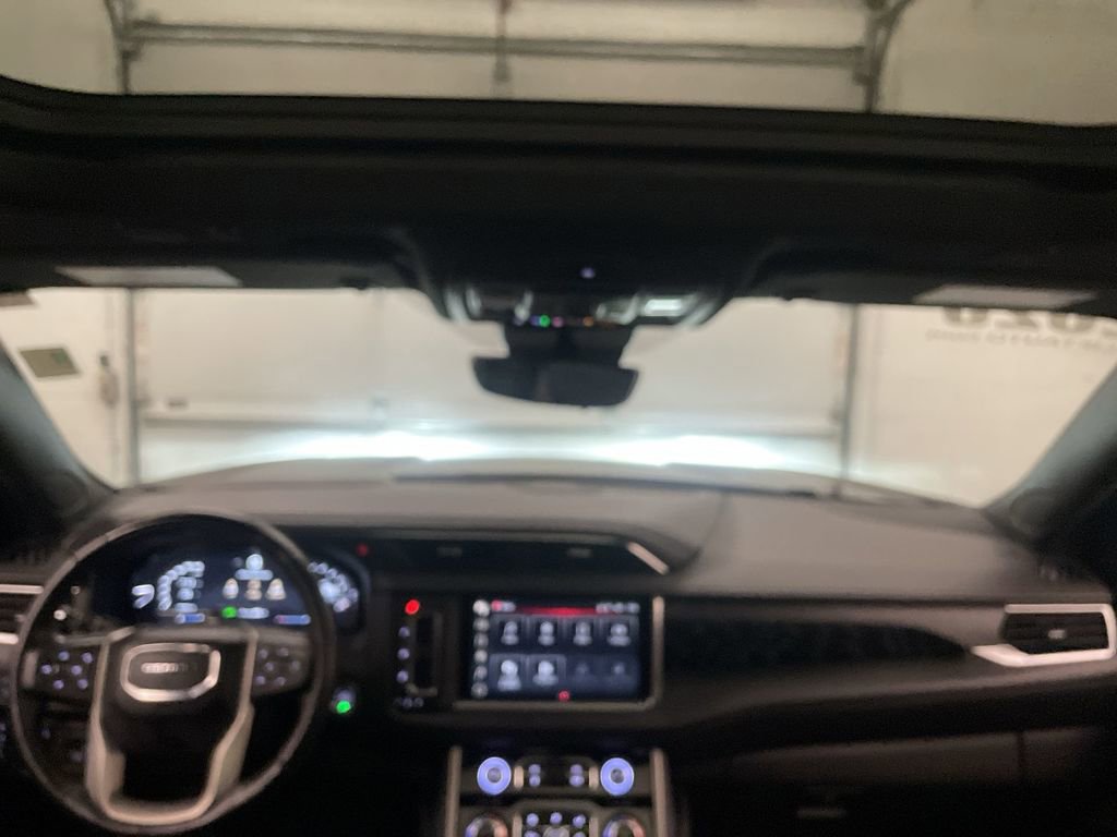 Used 2023 GMC Yukon Denali w/ Advanced Technology Package AWD/4WD image 15