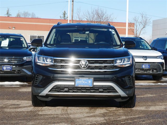 Used 2022 Volkswagen Atlas SE w/ Black Wheel Package image 2