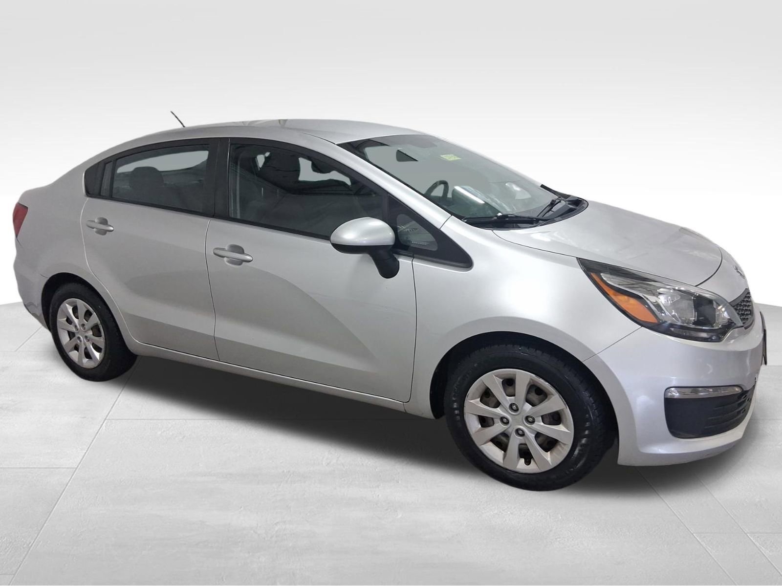 Used 2017 Kia Rio LX w/ Power Package FWD image 3