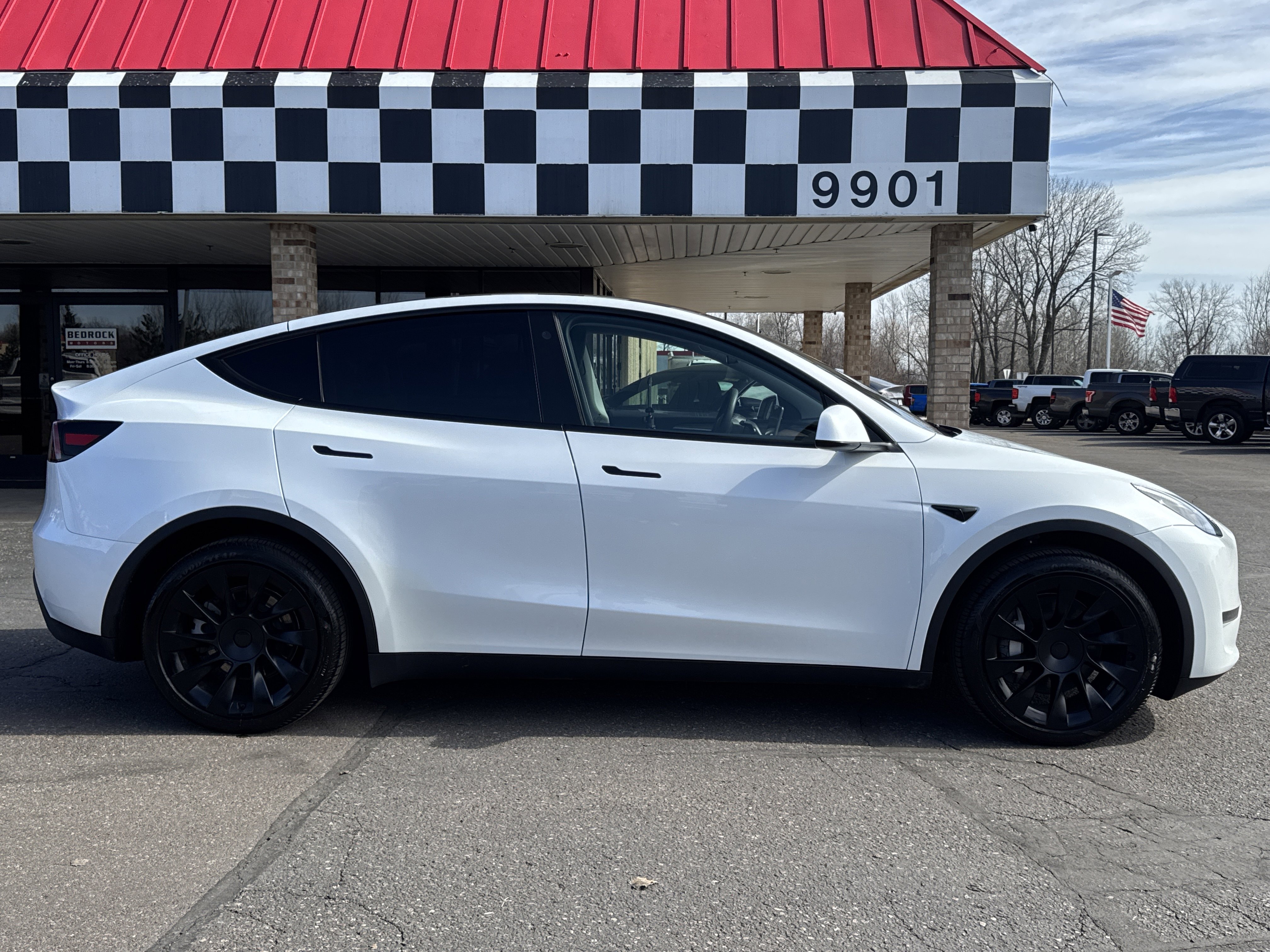 Used 2023 Tesla Model Y Long Range image 8