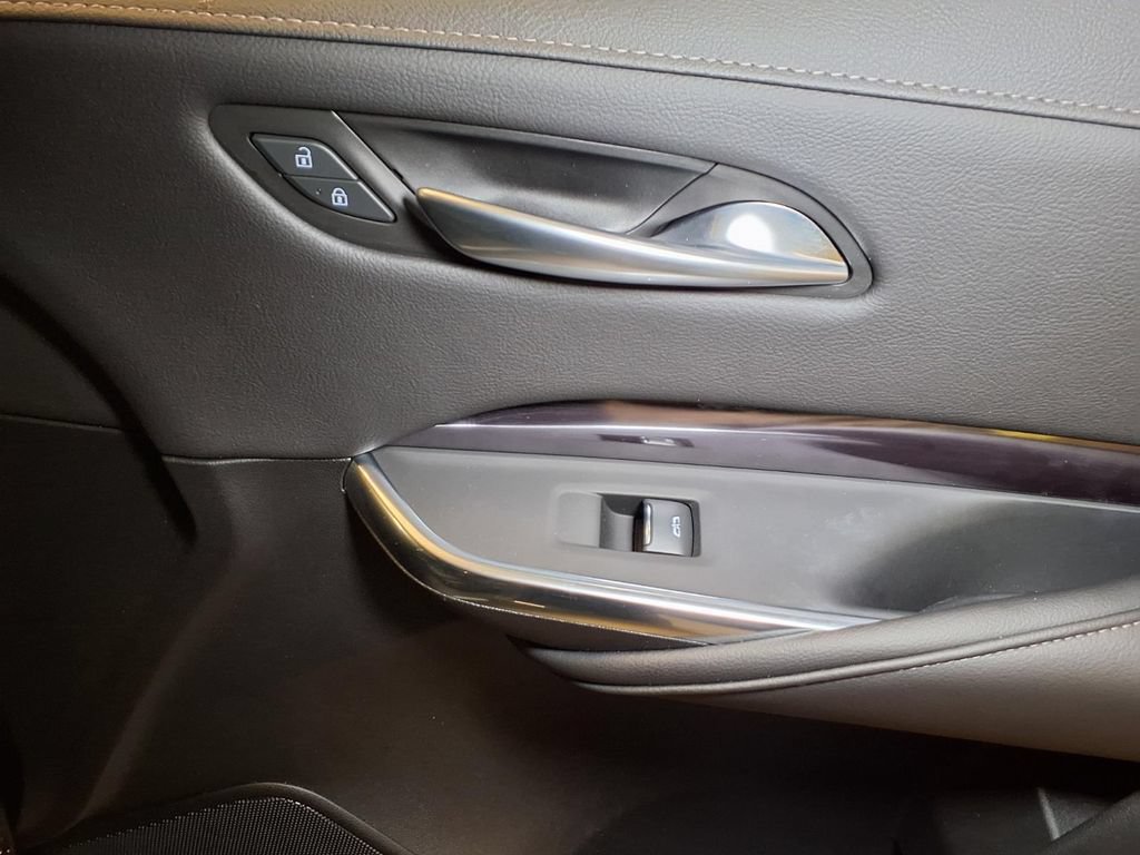 Certified 2023 Cadillac XT4 Luxury w/ Cold Weather Package FWD image 24
