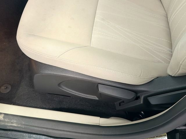 Used 2015 Ford Focus SE w/ SE Cold Weather Package image 15