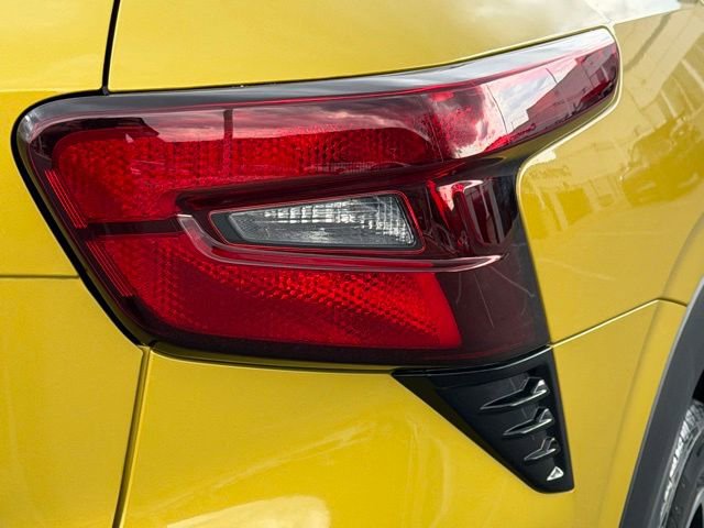 Certified 2024 Chevrolet Trax RS w/ Driver Confidence Package image 21