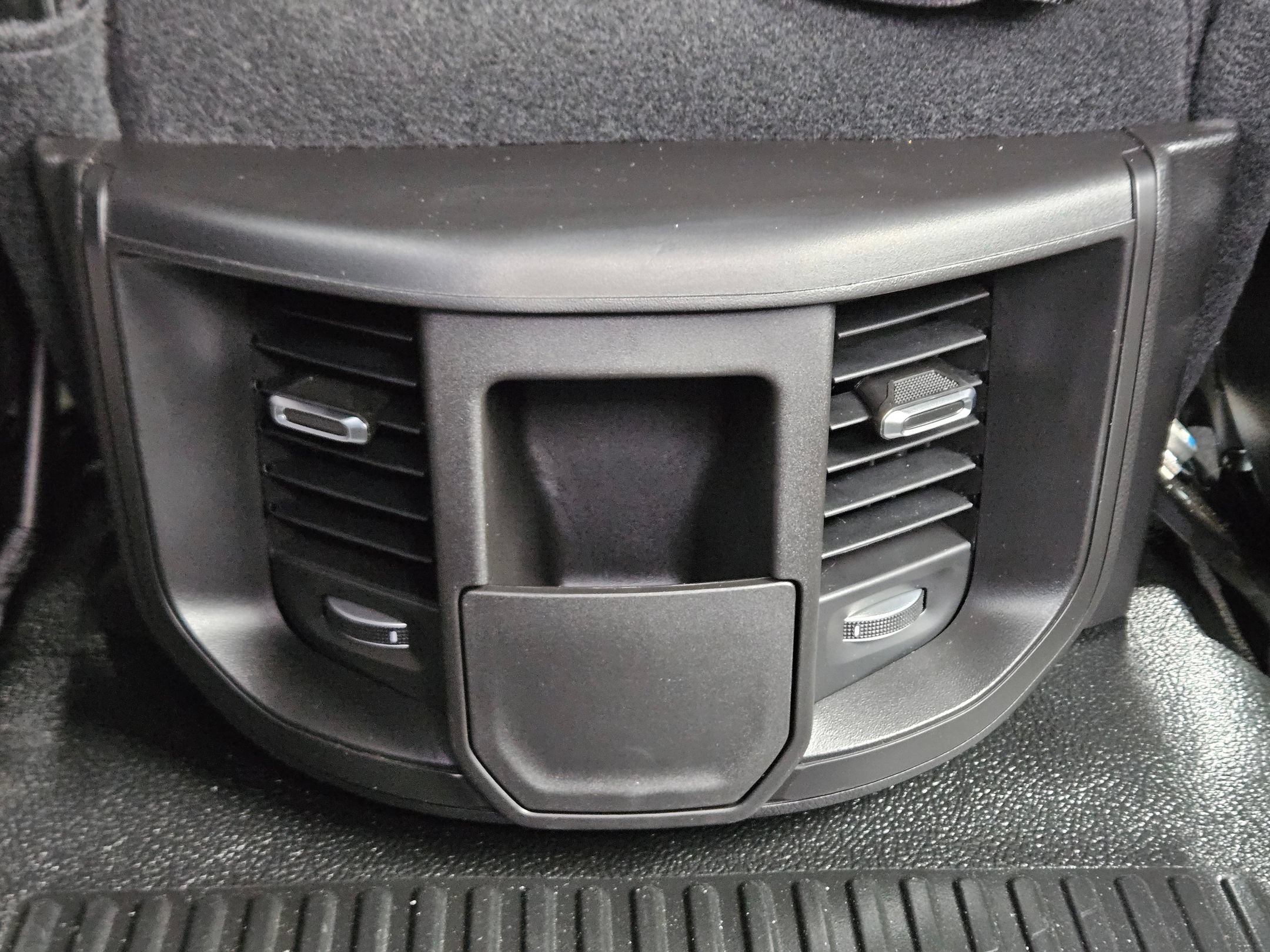 New 2026 RAM 3500 Tradesman AWD/4WD image 23