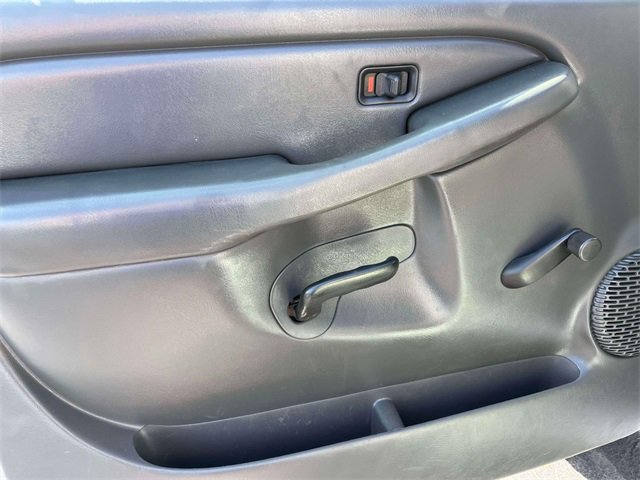 Used 2005 GMC Sierra 3500 W/T image 24