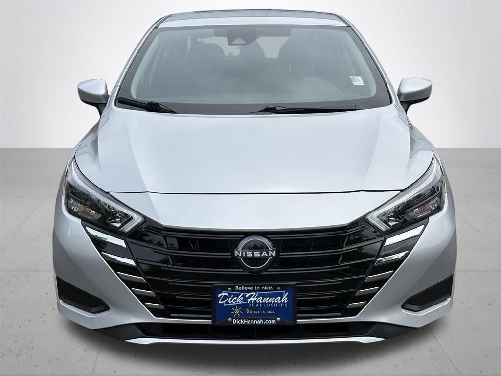 Used 2025 Nissan Versa SV FWD image 3