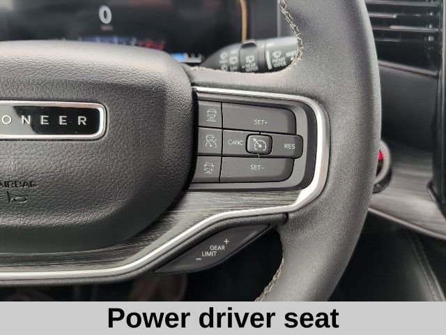 Used 2024 Jeep Wagoneer Series II w/ Flexible Seating Group image 8