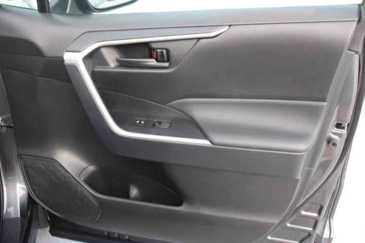 Certified 2025 Toyota RAV4 LE AWD/4WD image 18