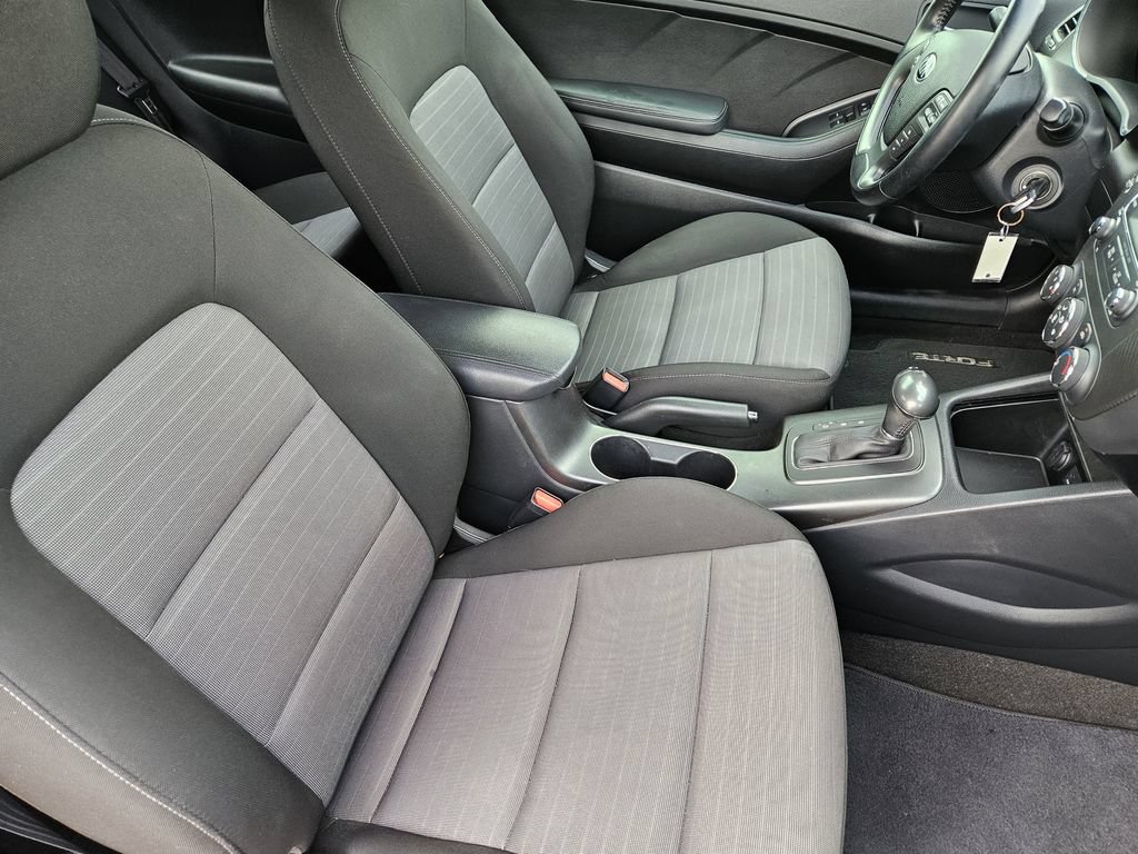 Used 2016 Kia Forte Koup EX FWD image 10