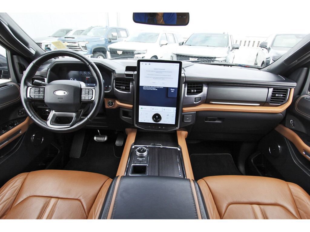 Used 2022 Ford Expedition Platinum image 9