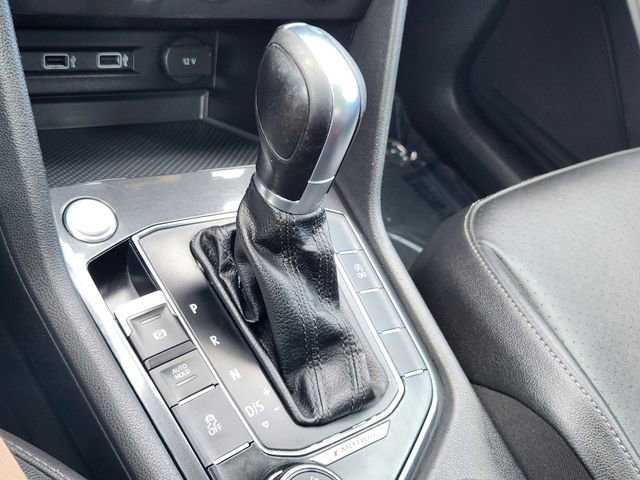 Used 2018 Volkswagen Tiguan SEL image 17