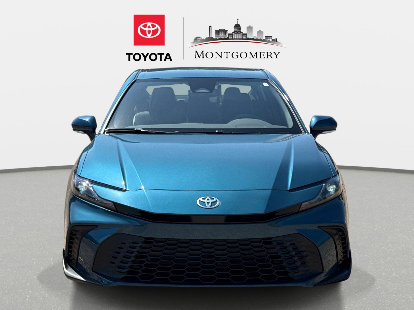 Used 2025 Toyota Camry SE FWD image 8