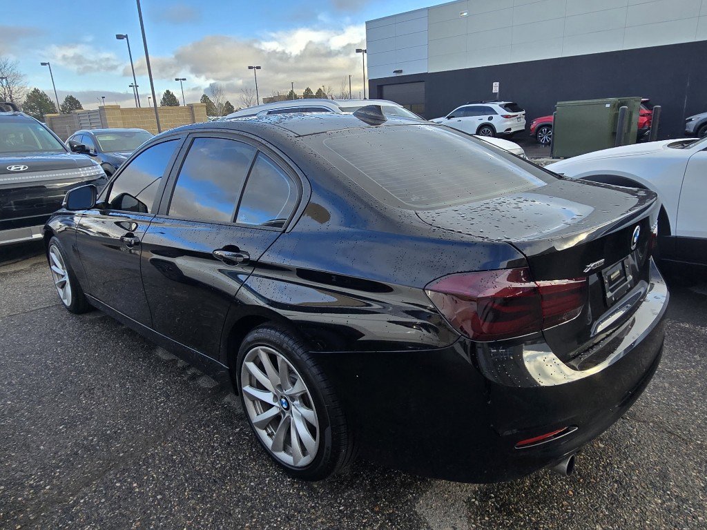 Used 2016 BMW 320i xDrive Sedan image 2