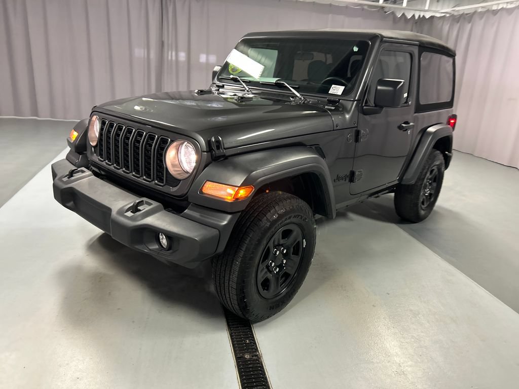 Used 2024 Jeep Wrangler Sport AWD/4WD image 3