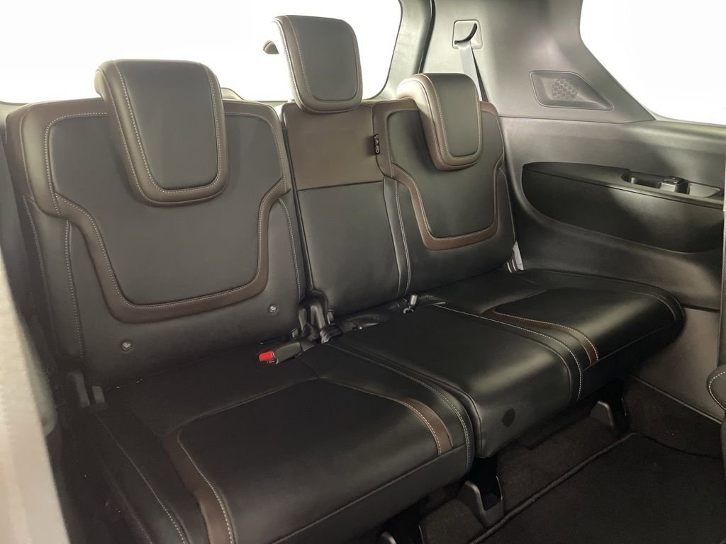 New 2026 Nissan Armada SL w/ Captain's Chari Seat Package image 18