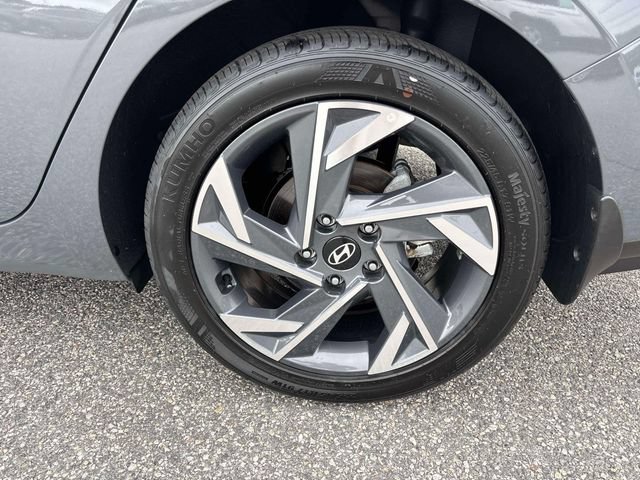 Certified 2025 Hyundai Elantra Sport FWD image 8