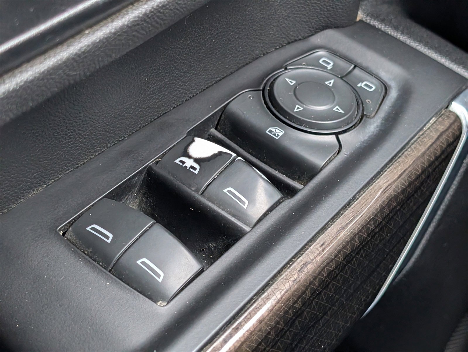 Used 2022 Chevrolet Silverado 2500 LT w/ Convenience Package image 24