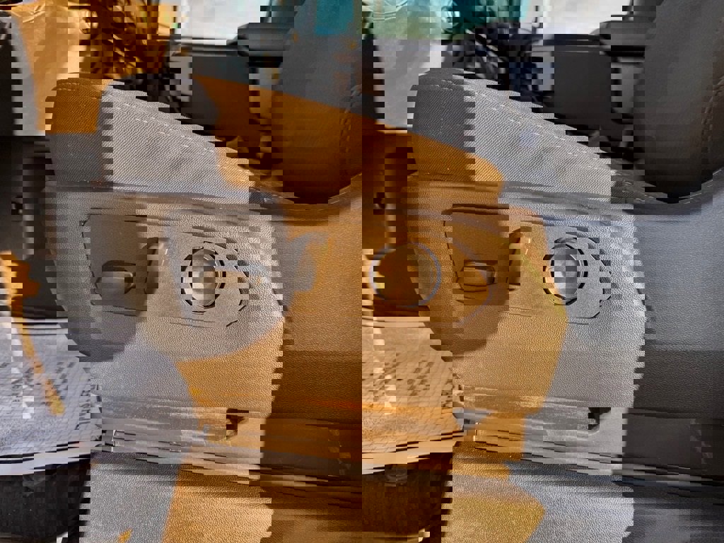 Used 2025 Chevrolet Silverado 2500 Custom w/ Custom Convenience Package image 15