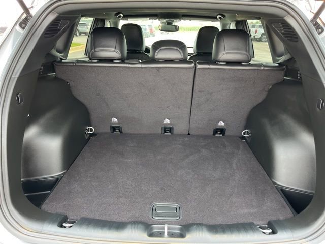 Used 2024 Jeep Compass Limited image 10