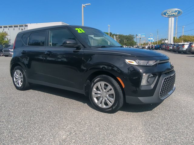 Used 2021 Kia Soul LX FWD image 2